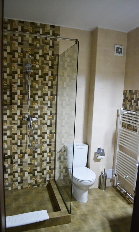 Casa Caroli Hotel Târgu Jiu Buitenkant foto